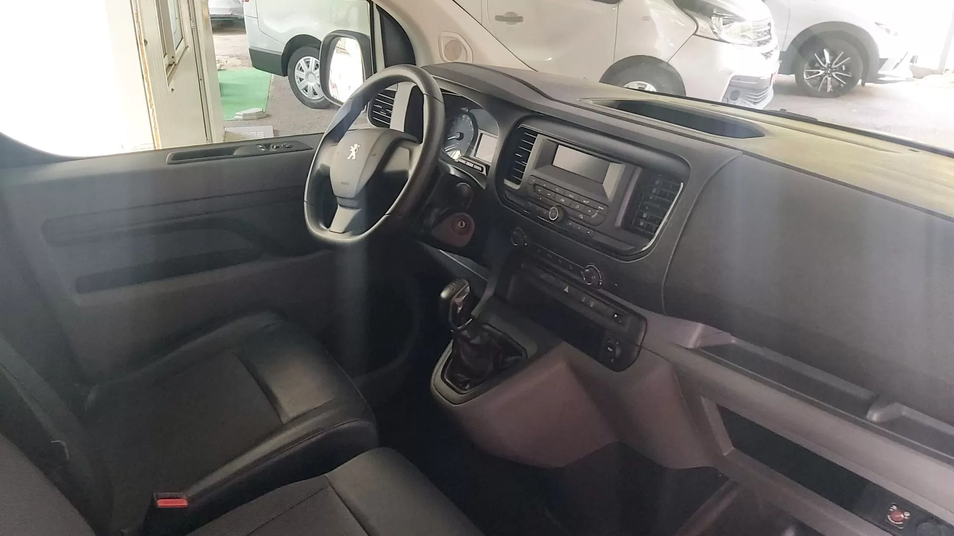 Peugeot  Expert 1.6 BlueHDi L1H1 Premium Compact - foto 6