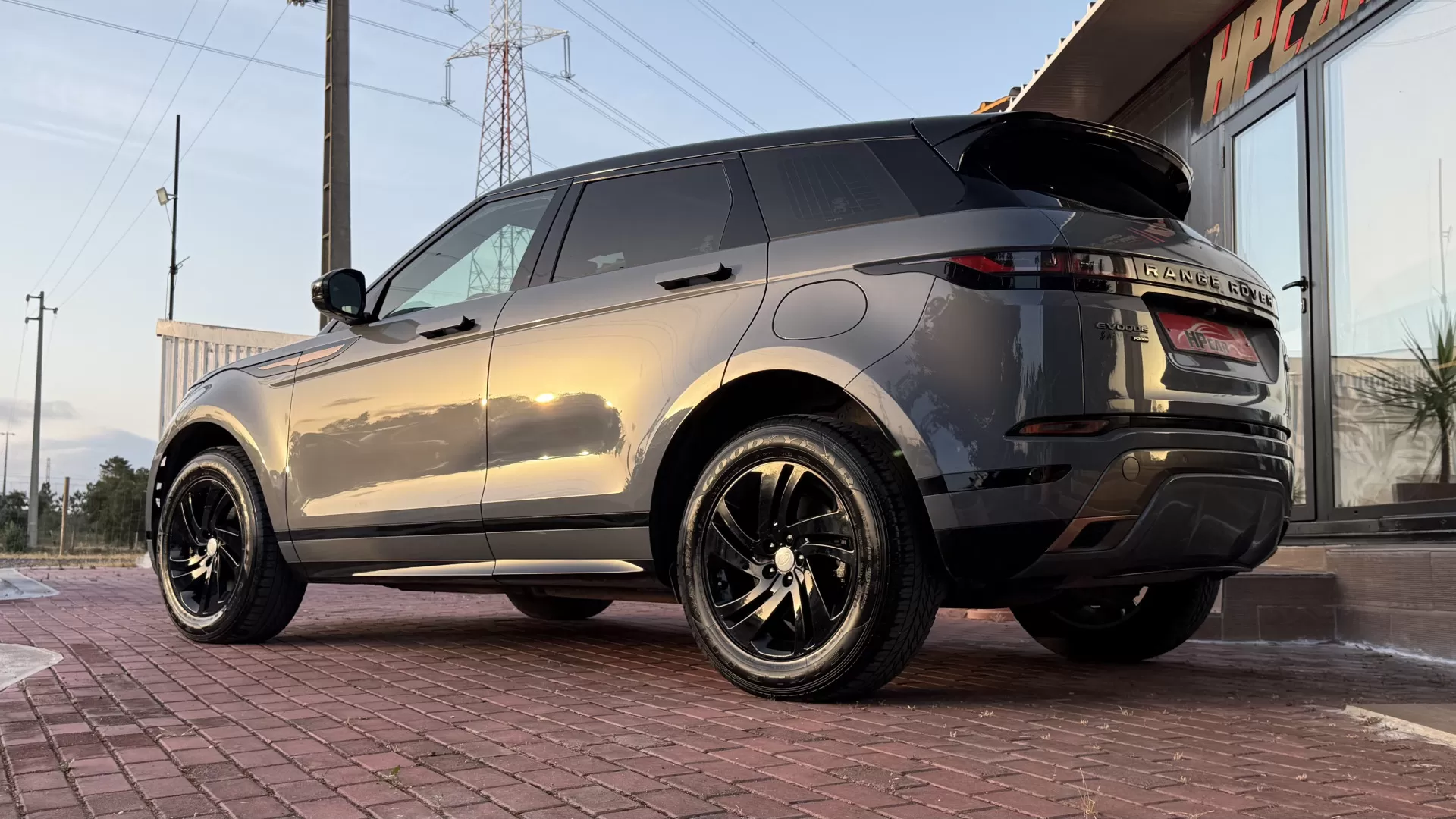 Land Rover Evoque P300e R-Dynamic SE - foto 3