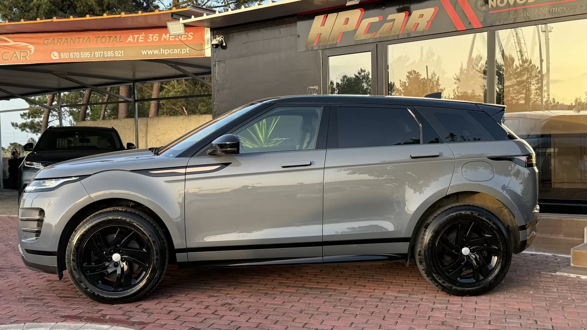 Land Rover Evoque P300e R-Dynamic SE - foto 5