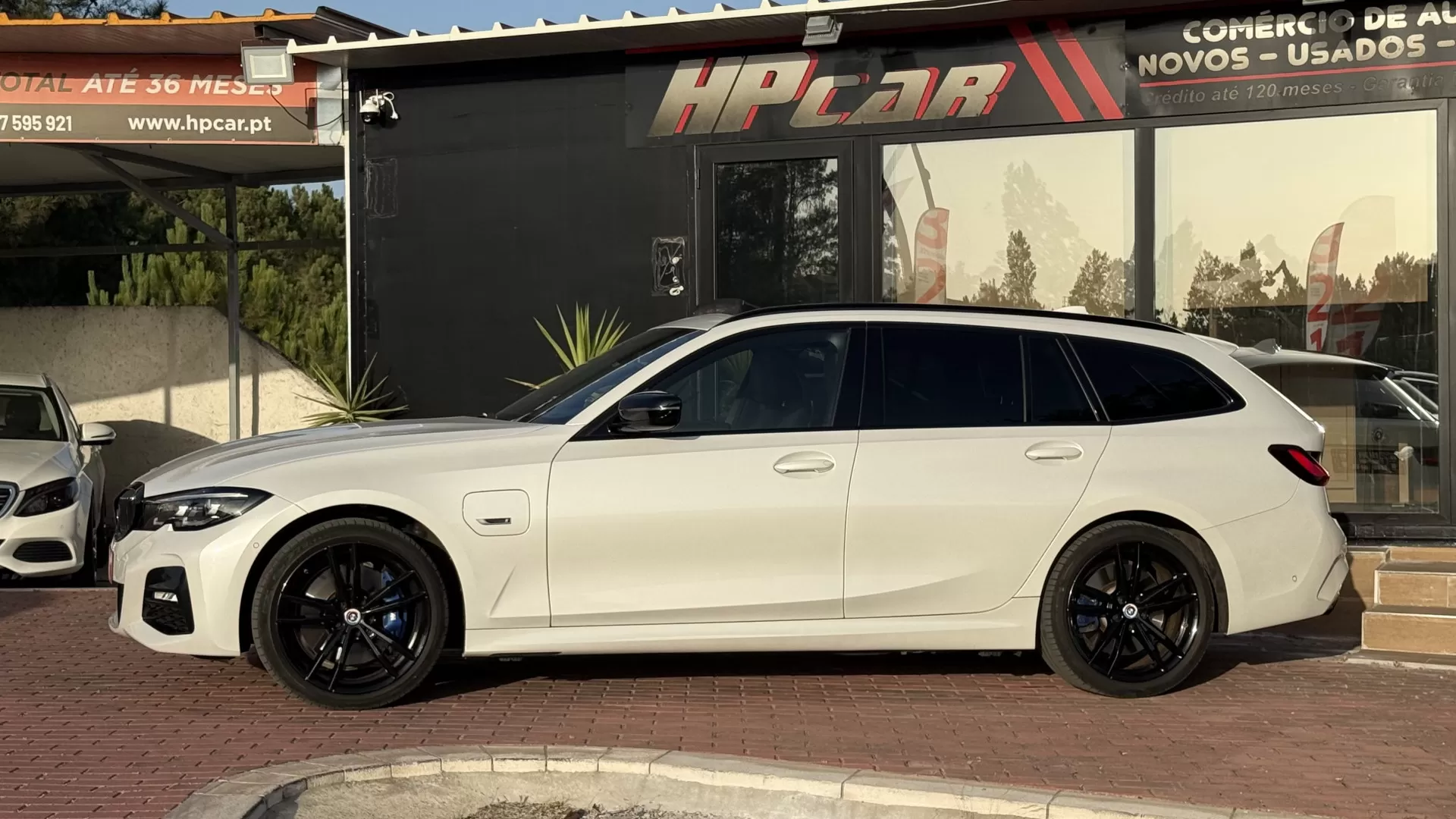 BMW 330 e Edição Desportiva M Auto - foto 2