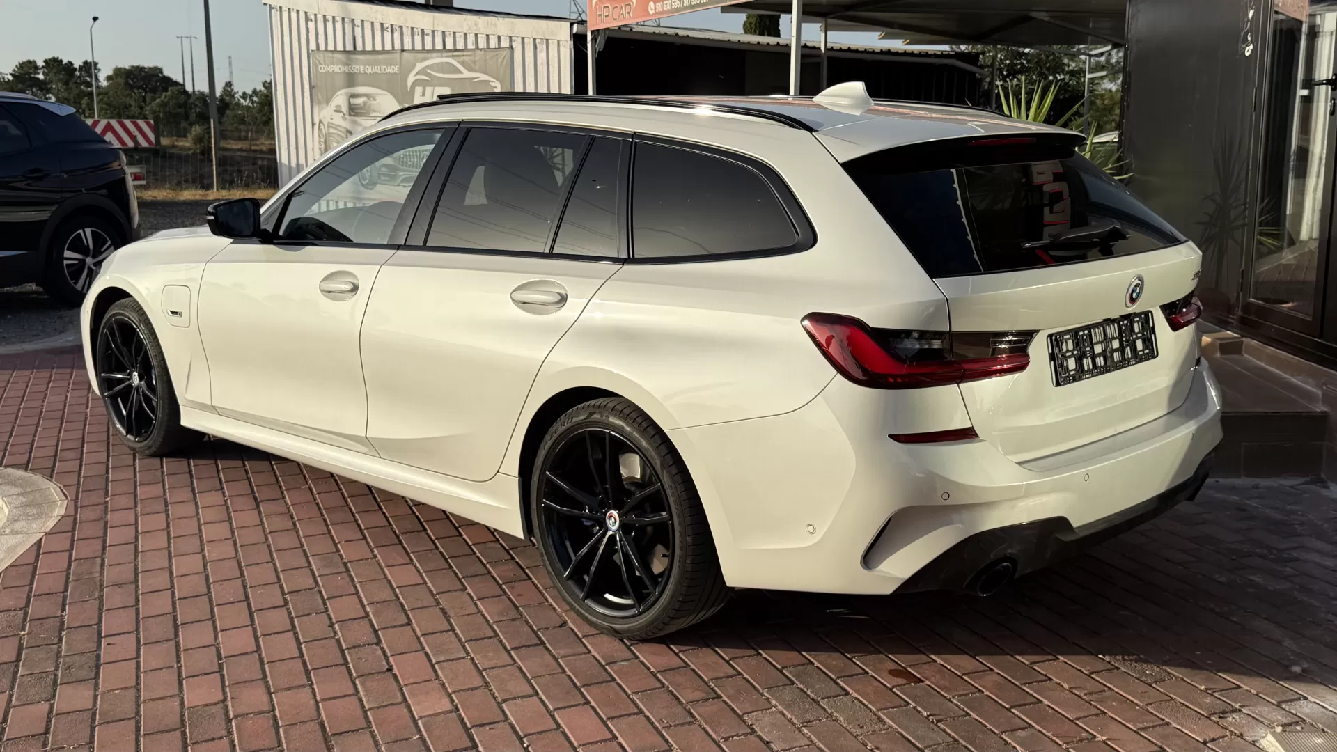 BMW 330 e Edição Desportiva M Auto - foto 5