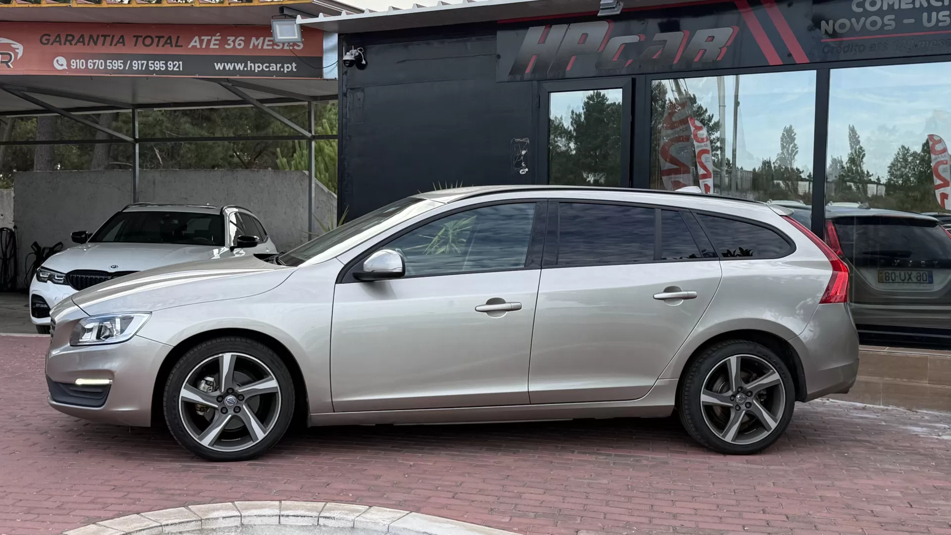 Volvo V60 1.6 D2 Momentum Eco - foto 4