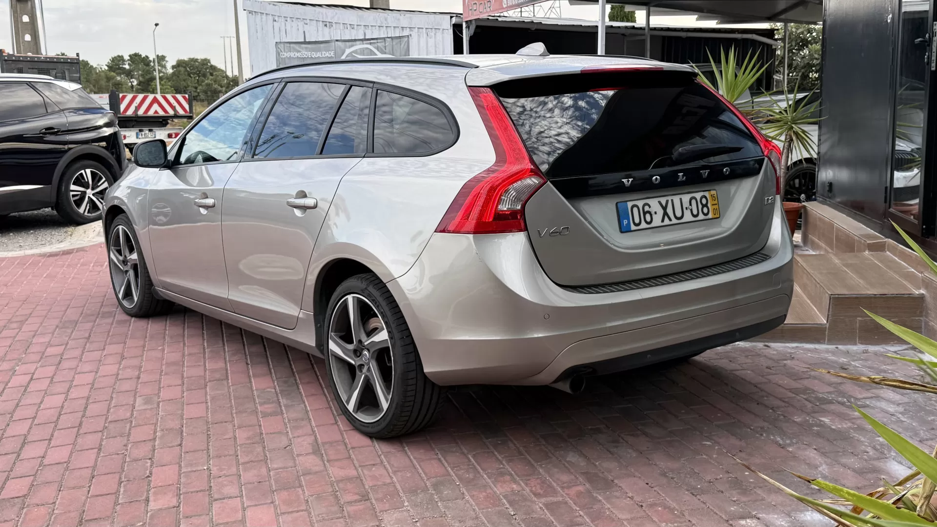 Volvo V60 1.6 D2 Momentum Eco - foto 8