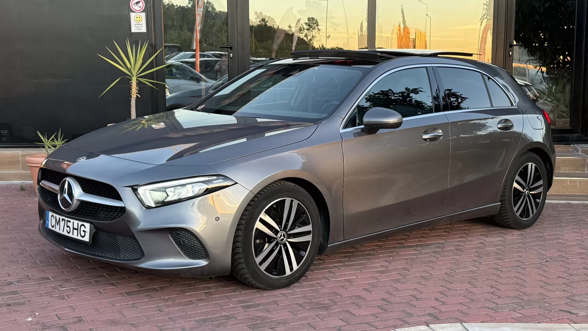 Mercedes-Benz A 180 7G-DCT AMG Line Advanced - foto 4