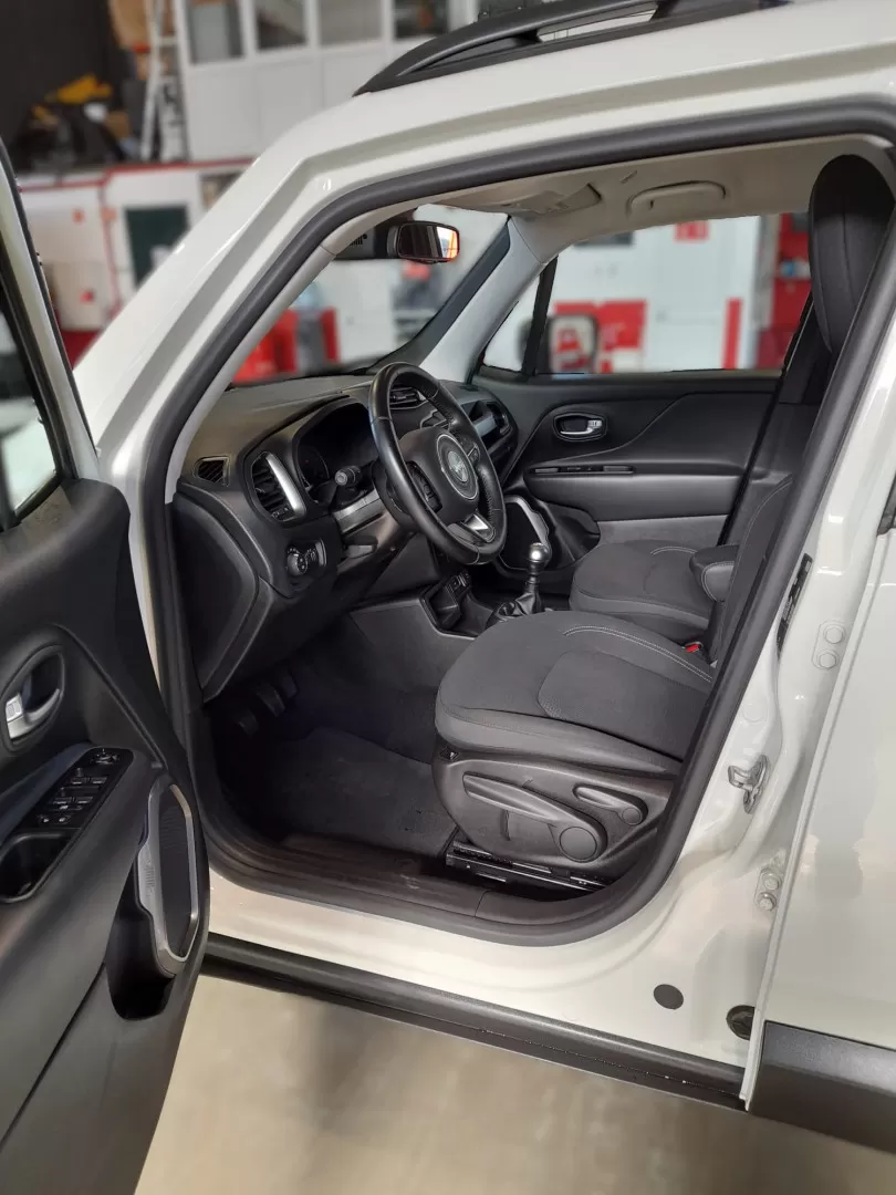 Jeep Renegade 1.0 T-GDI Limited - foto 8