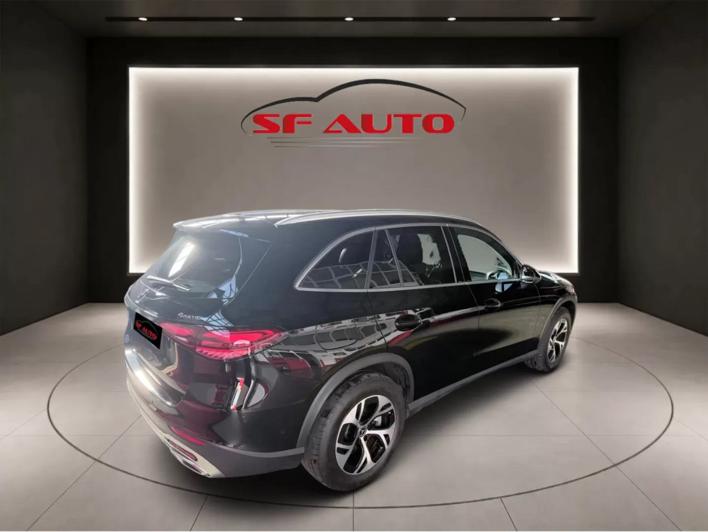 Mercedes-Benz GLC 300 e 4Matic - foto 5