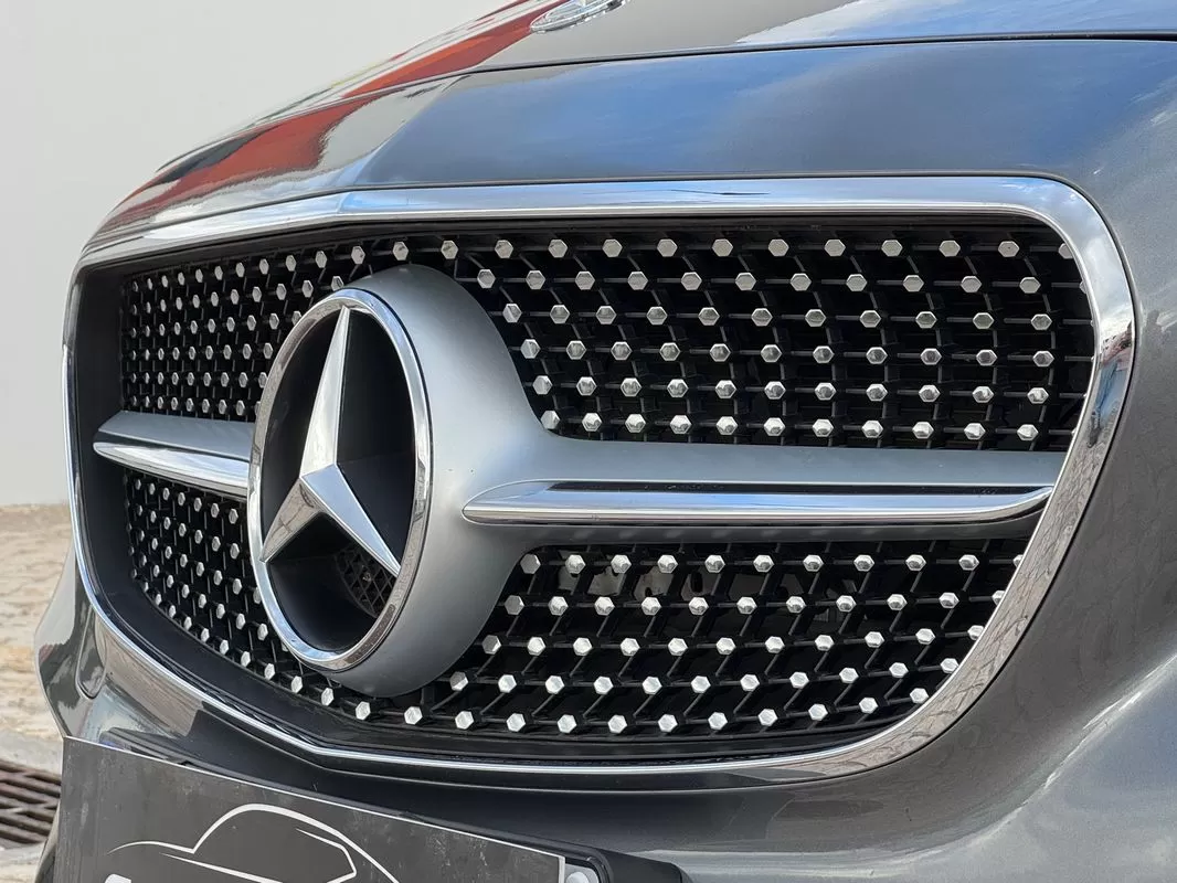 Mercedes-Benz E 220 d AMG Line - foto 5