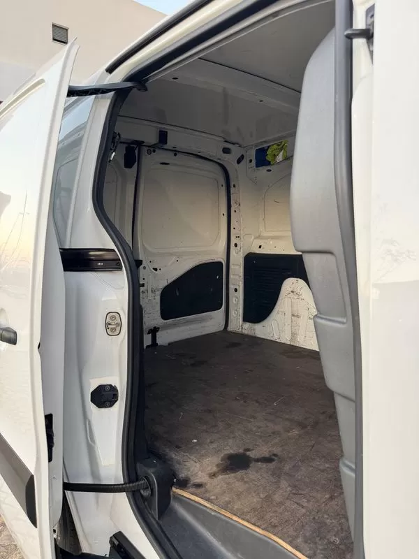 Citroën  BERLINGO 1.6 Hdi / CX.AUTOMATICA / 3 LUGARES / GARANTIA - foto 3