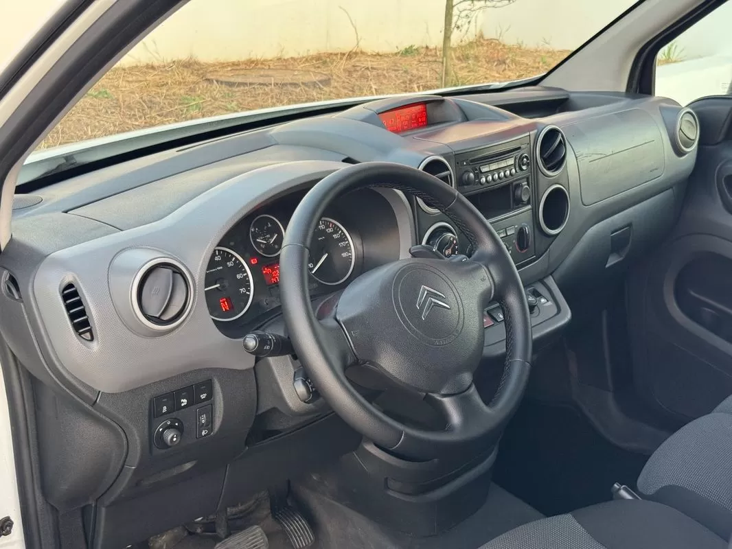 Citroën  BERLINGO 1.6 Hdi / CX.AUTOMATICA / 3 LUGARES / GARANTIA - foto 7