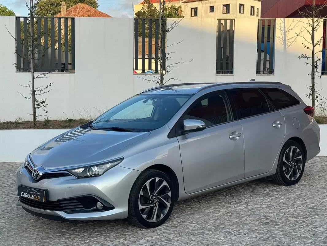 Toyota Auris Touring Sports 1.2T Comfort+Pack Sport - foto 3