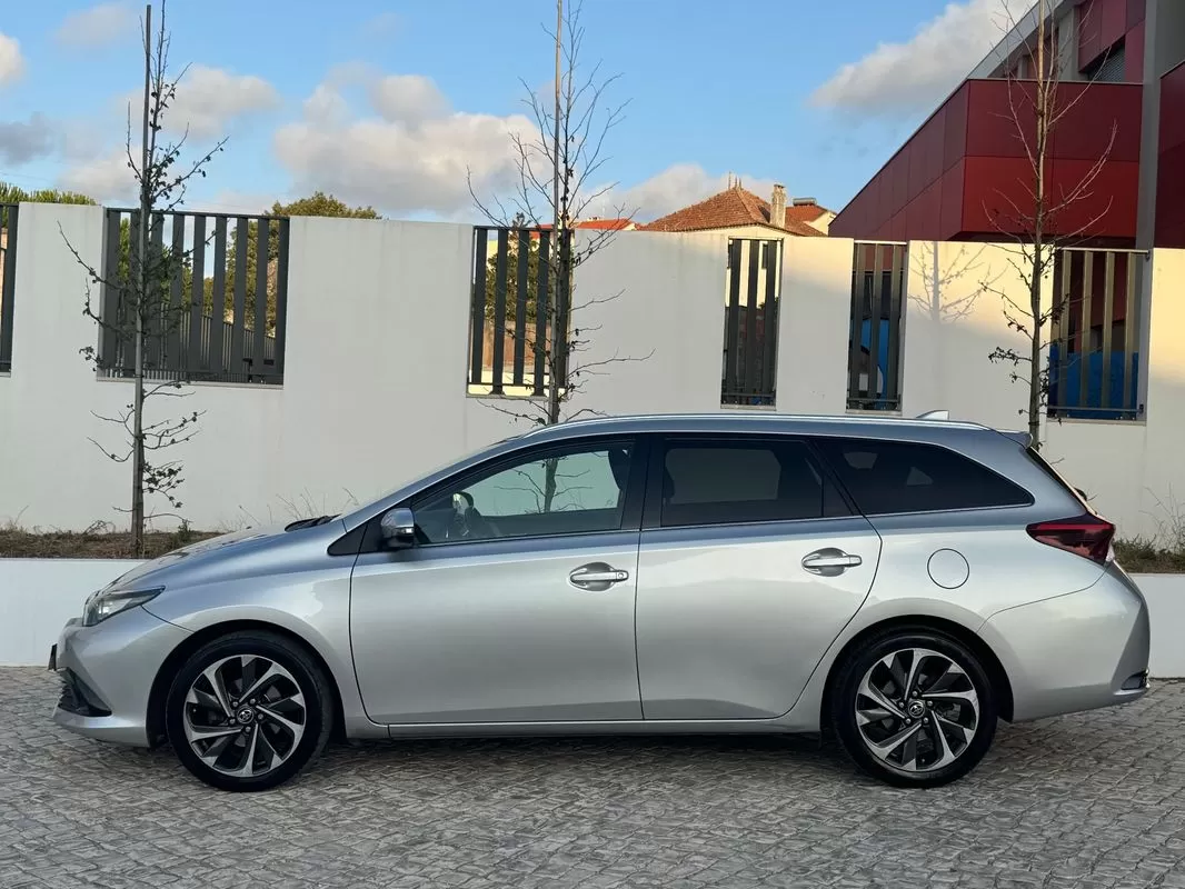 Toyota Auris Touring Sports 1.2T Comfort+Pack Sport - foto 5