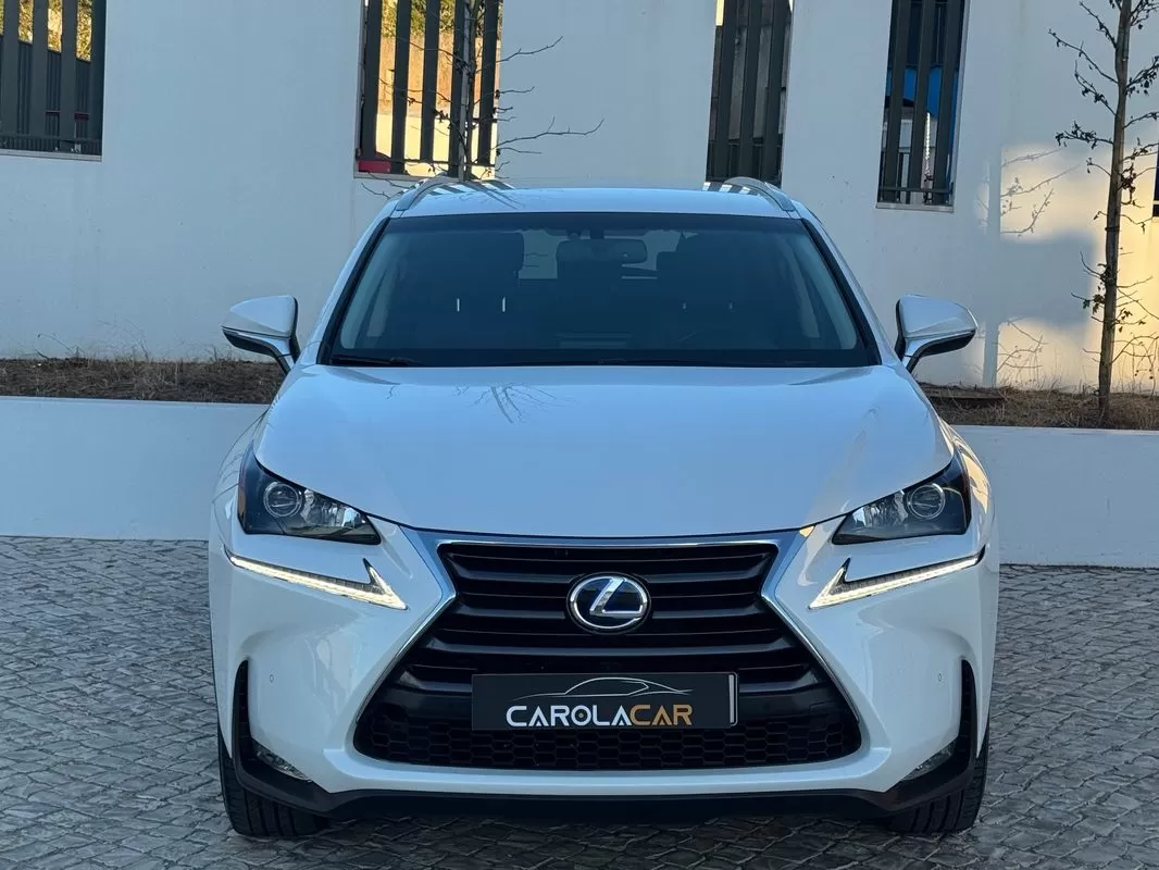 Lexus NX 300h Executive - foto 3