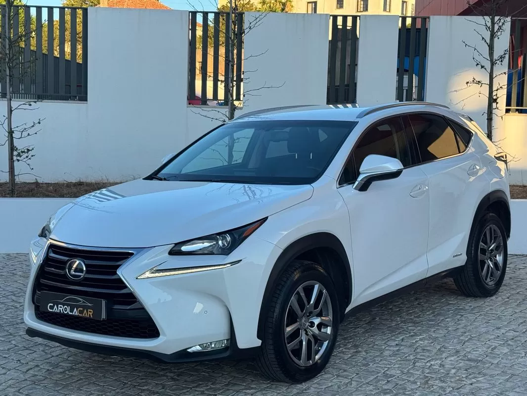 Lexus NX 300h Executive - foto 4