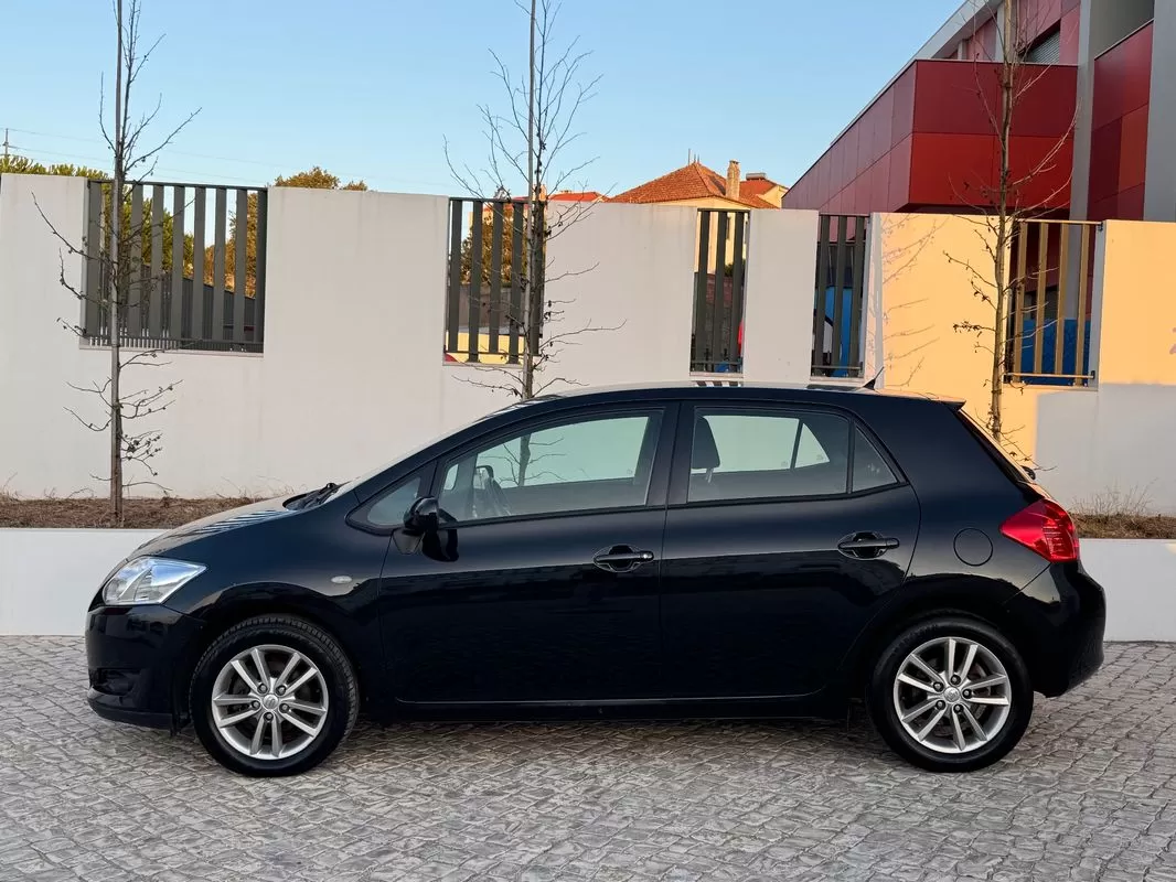 Toyota Auris 1.4 VVT-i AC - foto 4