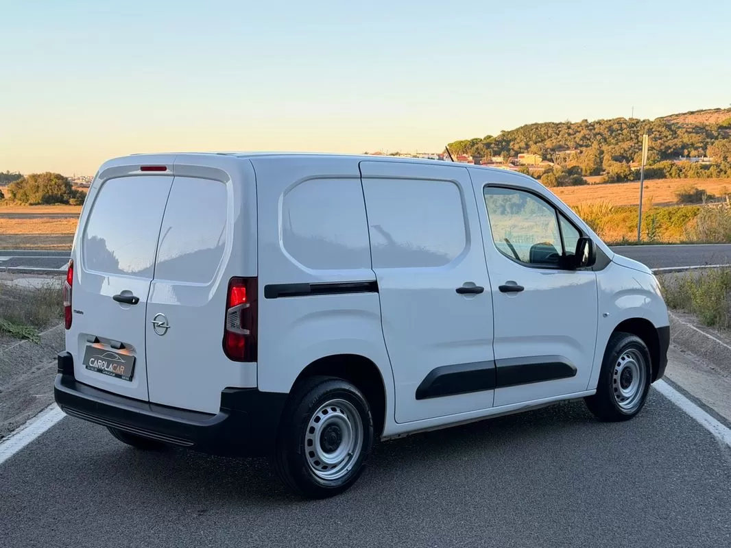 Opel  Combo L1 / iva dedutivel / poucos km / 2022 - foto 4