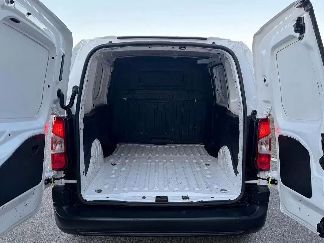 Opel  Combo L1 / iva dedutivel / poucos km / 2022 - foto 5