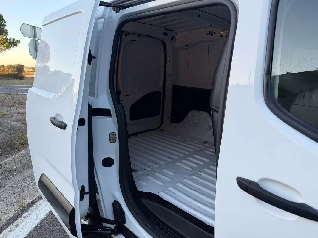 Opel  Combo L1 / iva dedutivel / poucos km / 2022 - foto 6