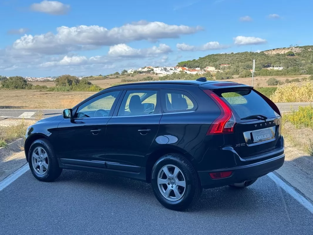 Volvo XC 60 2.0 D3 Drive Summum - foto 3