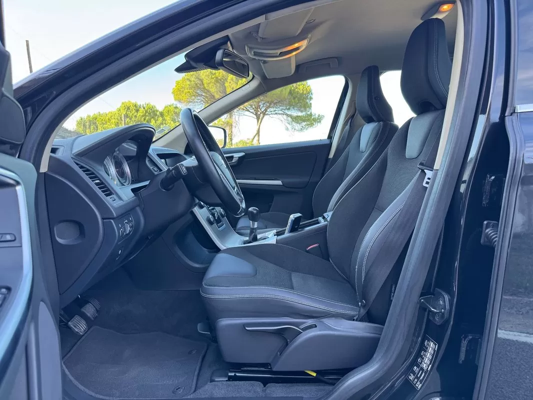 Volvo XC 60 2.0 D3 Drive Summum - foto 5