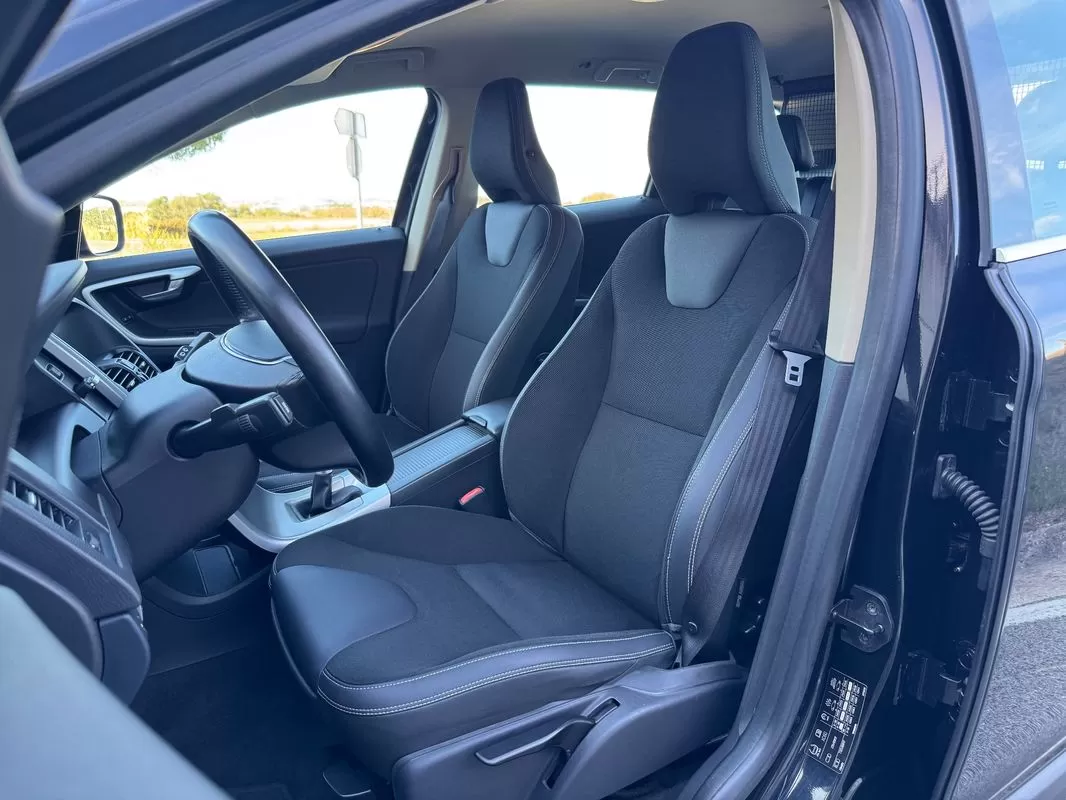 Volvo XC 60 2.0 D3 Drive Summum - foto 6