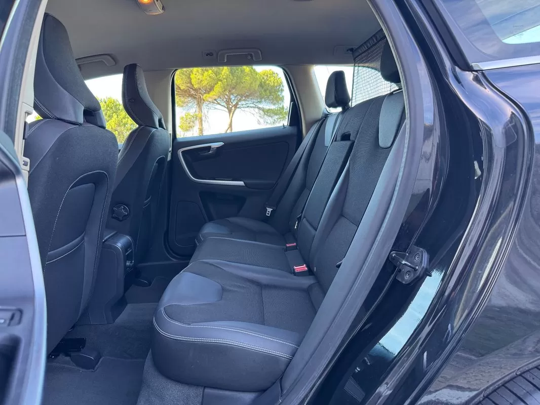 Volvo XC 60 2.0 D3 Drive Summum - foto 7