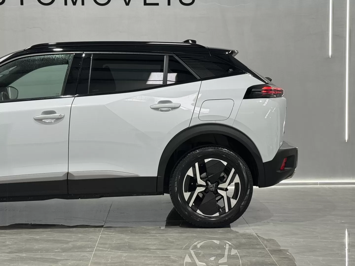 Peugeot 2008 1.2 PureTech GT Pack EAT8 - foto 6