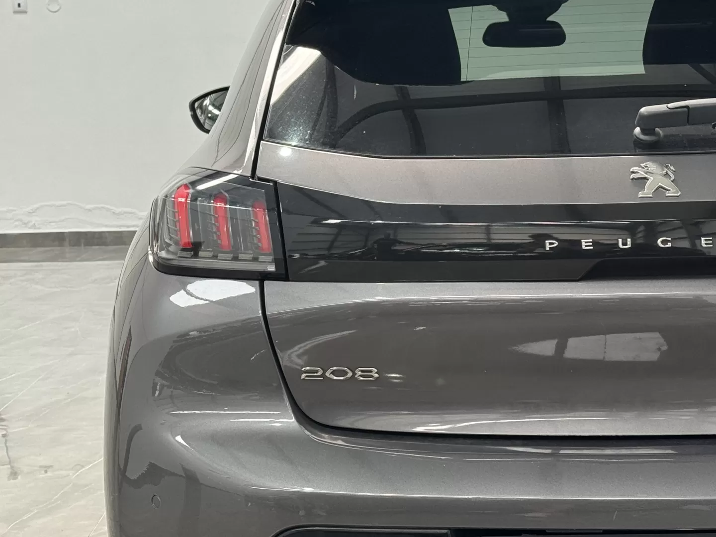 Peugeot 208 1.2 Allure Auto - foto 8