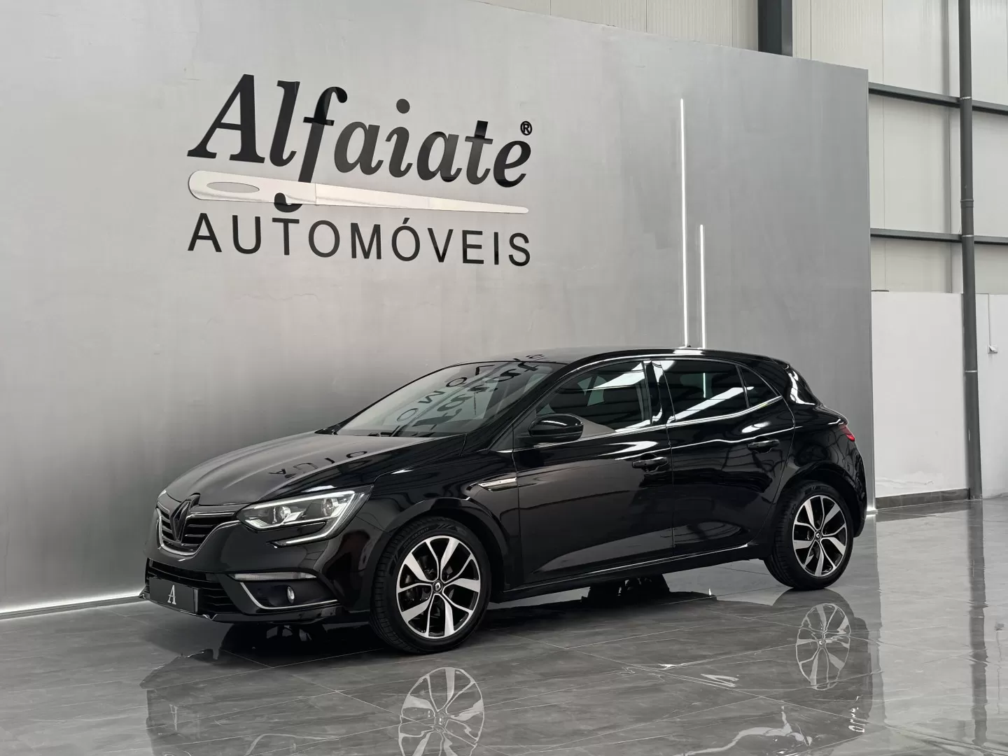 Renault Mégane 1.3 TCe Limited EDC - foto 5