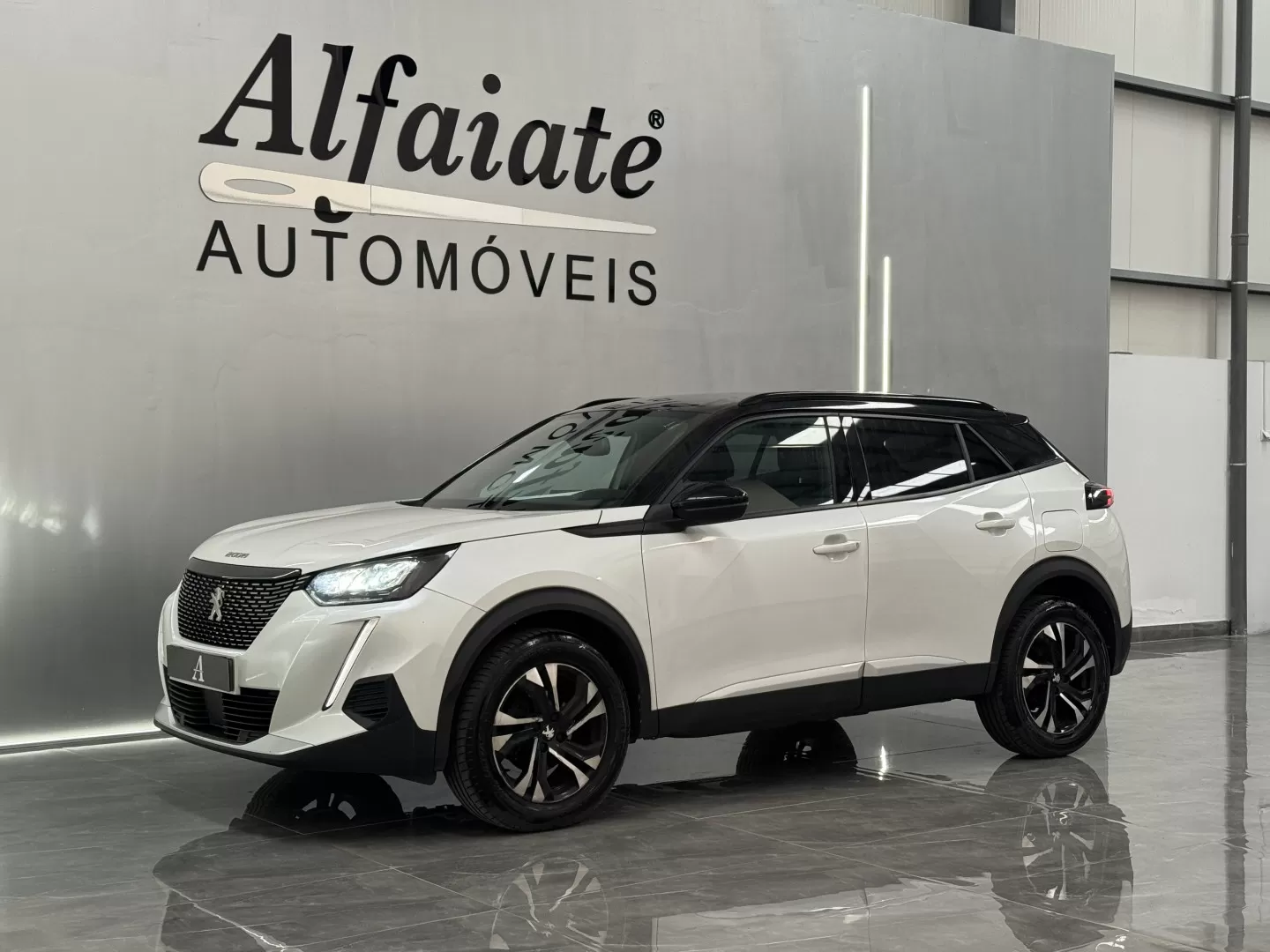 Peugeot 2008 1.2 Allure EAT8 - foto 4
