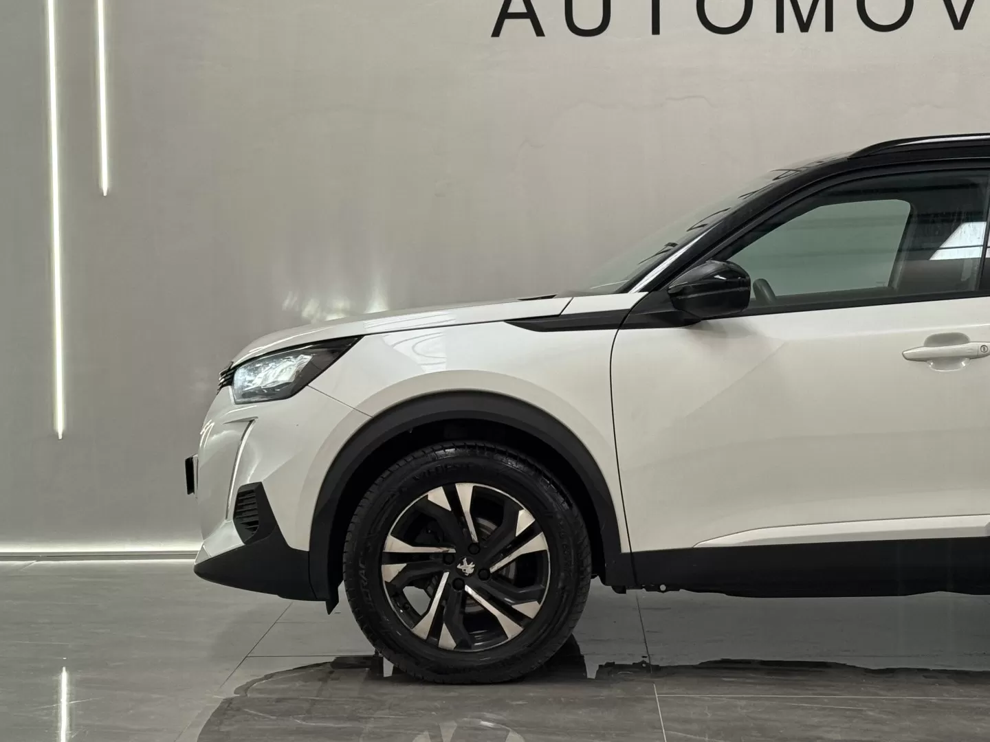 Peugeot 2008 1.2 Allure EAT8 - foto 5