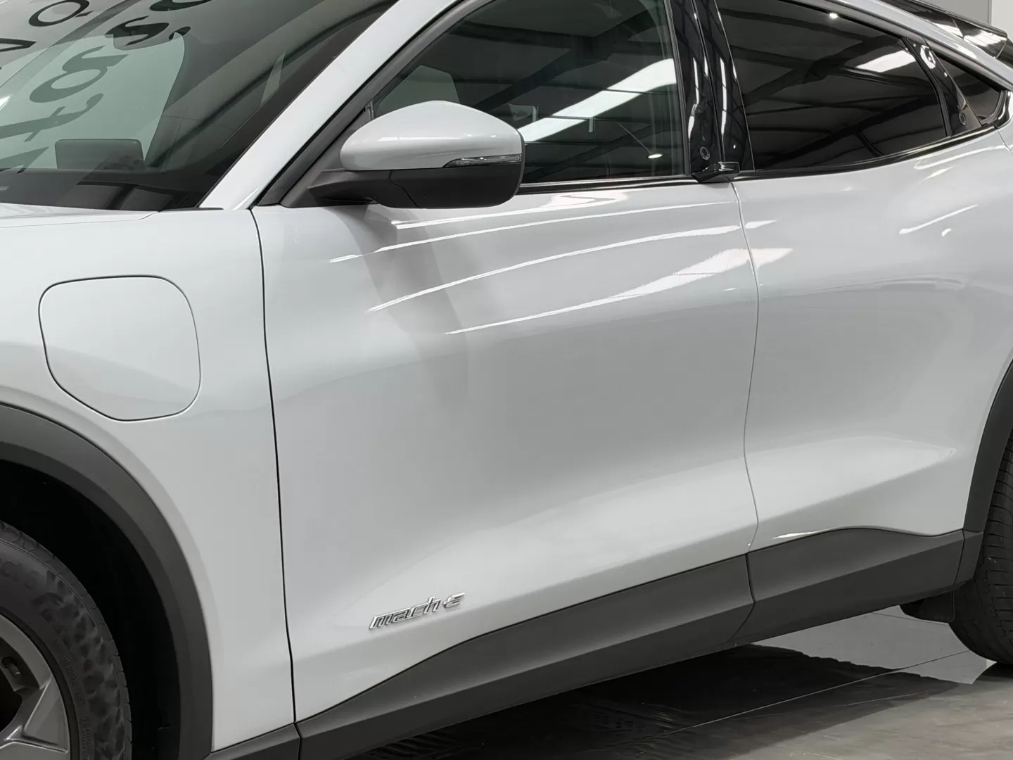 Ford Mustang Mach-E Standard Range RWD 75.7 kWh - foto 8