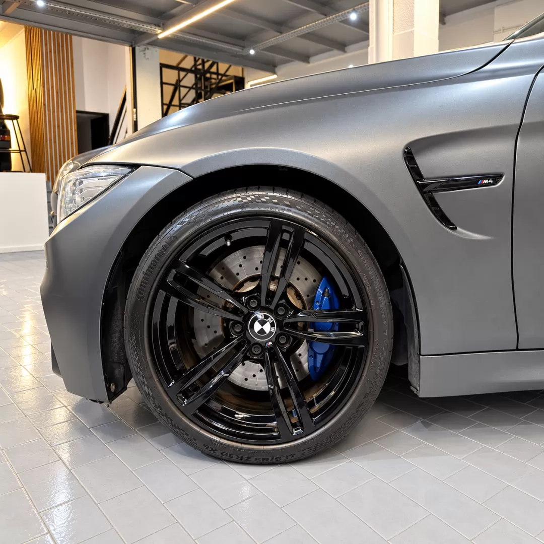 BMW M4 Auto - foto 4