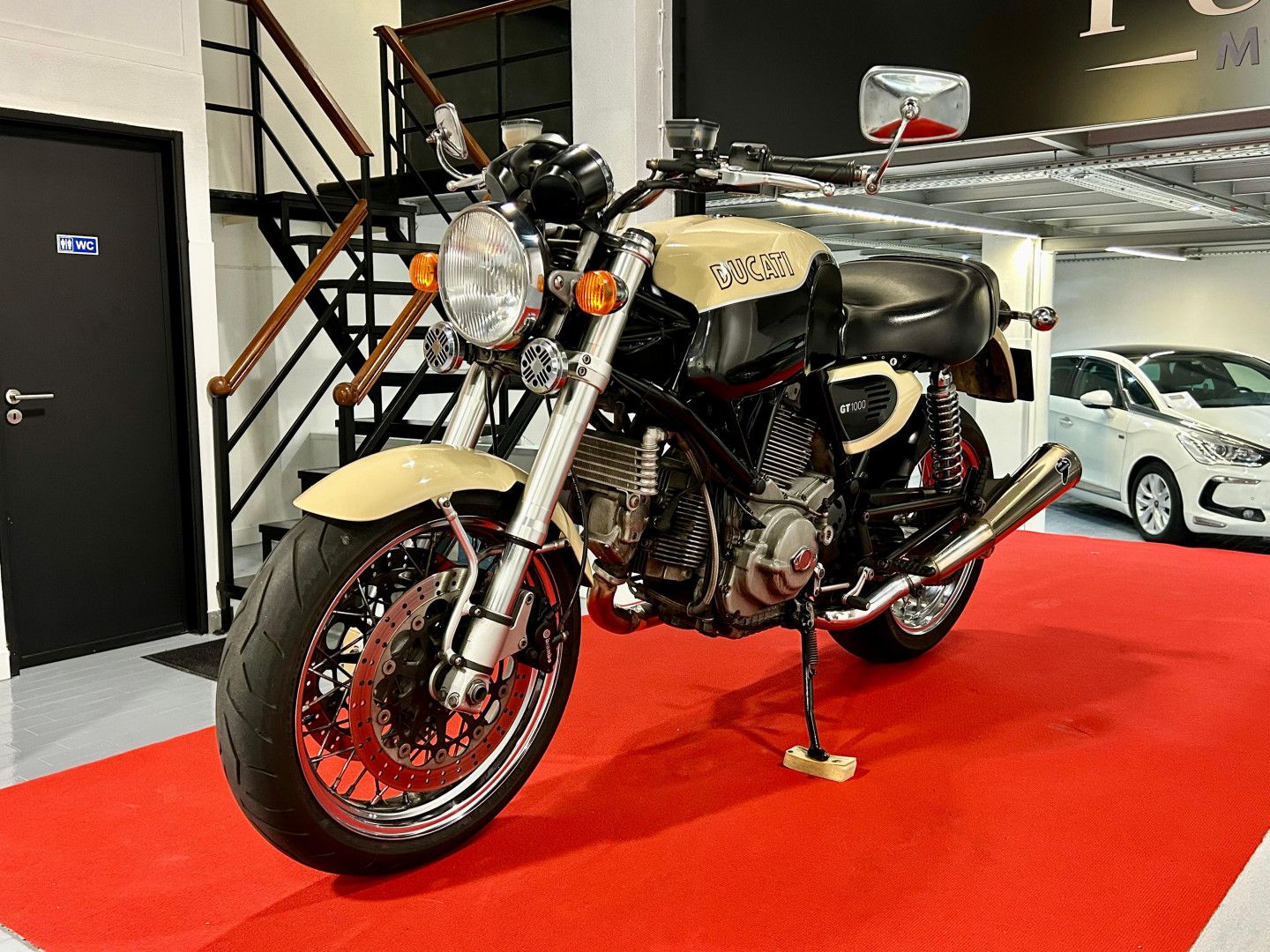 Ducati GT 1000 Sport Classic - foto 2
