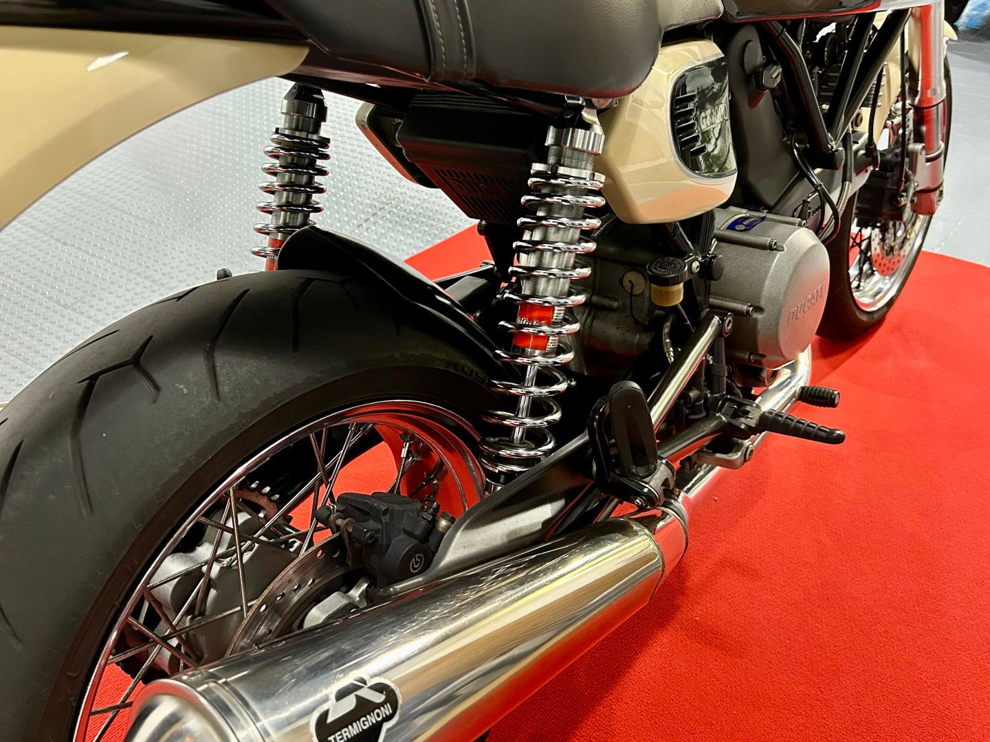 Ducati GT 1000 Sport Classic - foto 7