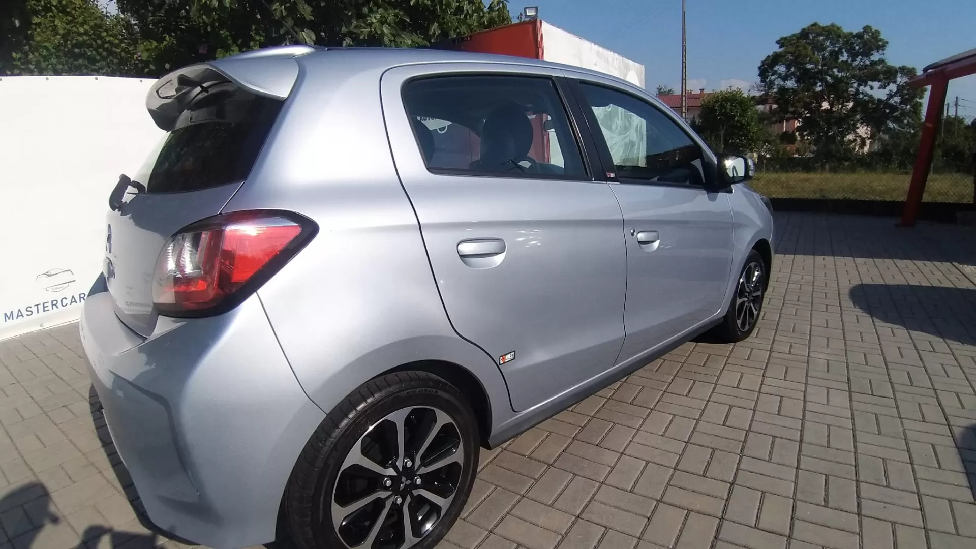Mitsubishi Space Star 1.2 Intense Connect Edition - foto 2