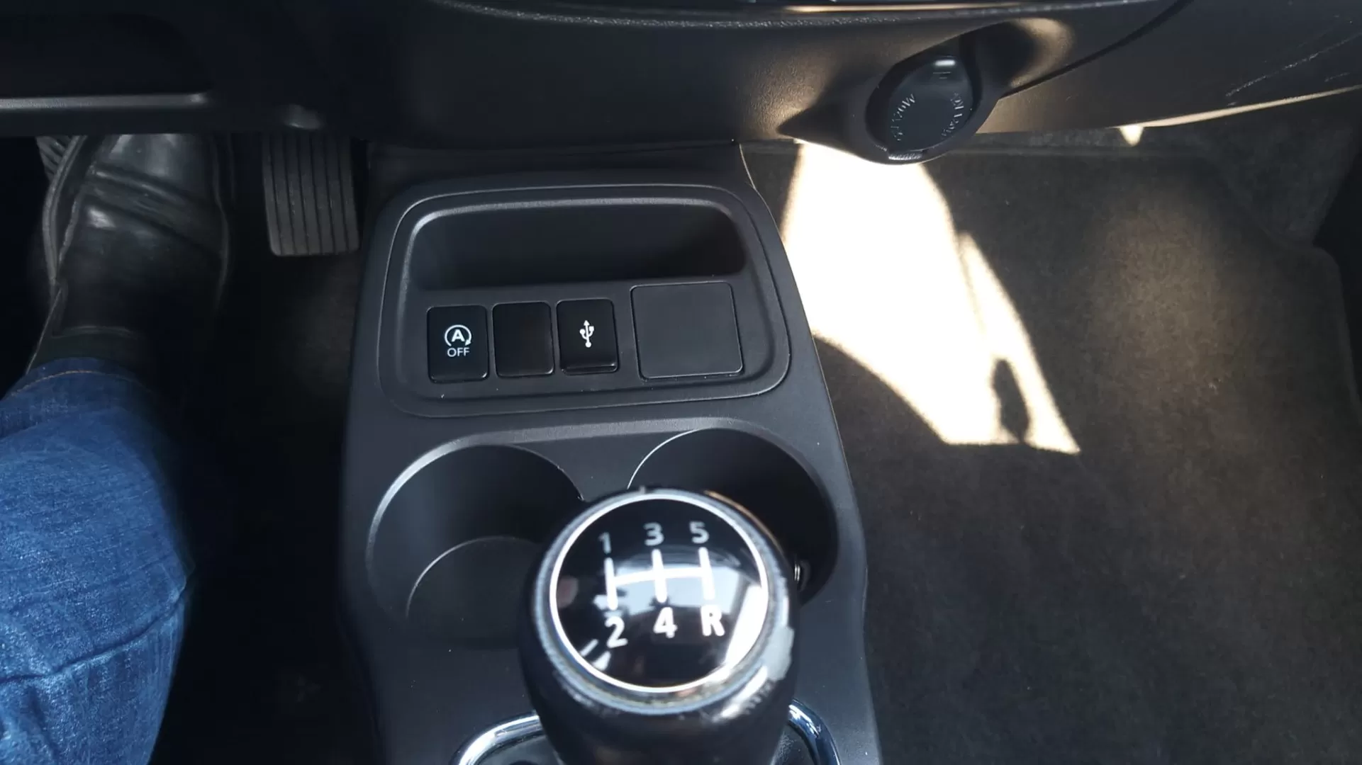 Mitsubishi Space Star 1.2 Intense Connect Edition - foto 3
