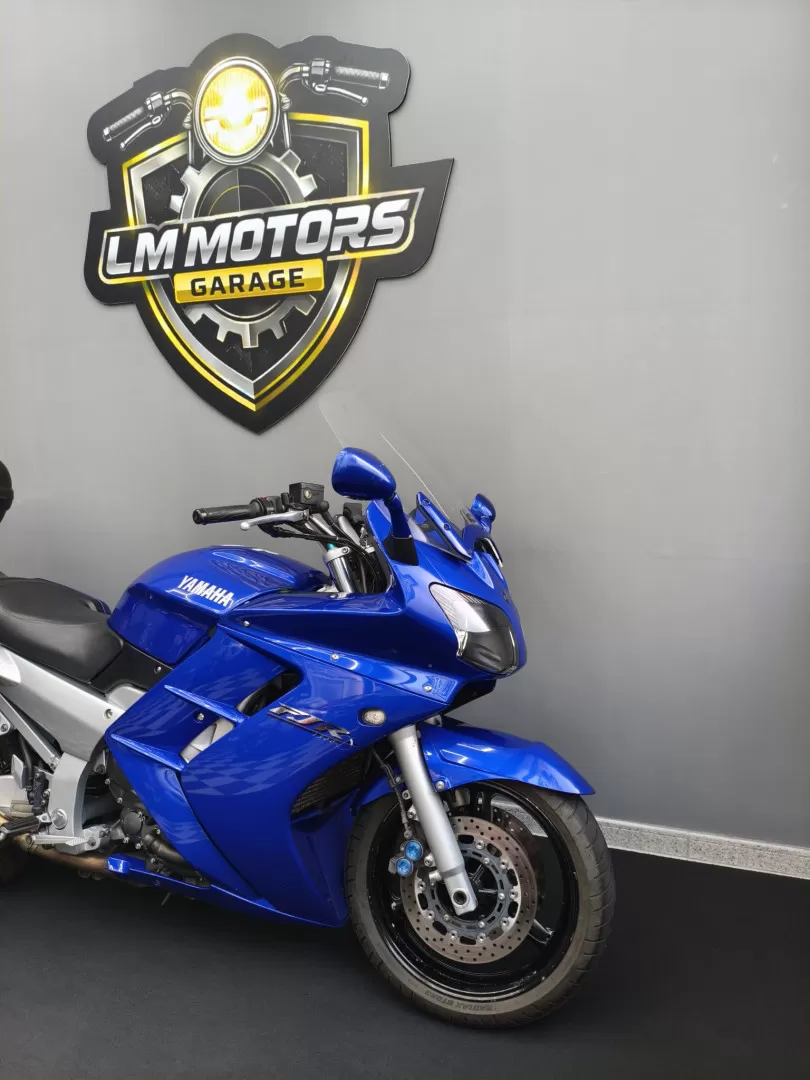 Yamaha FJR 1300 - foto 2