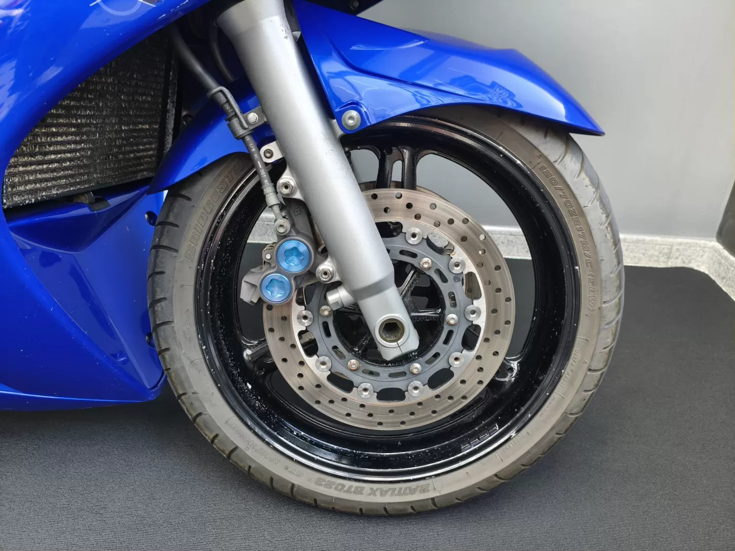 Yamaha FJR 1300 - foto 5