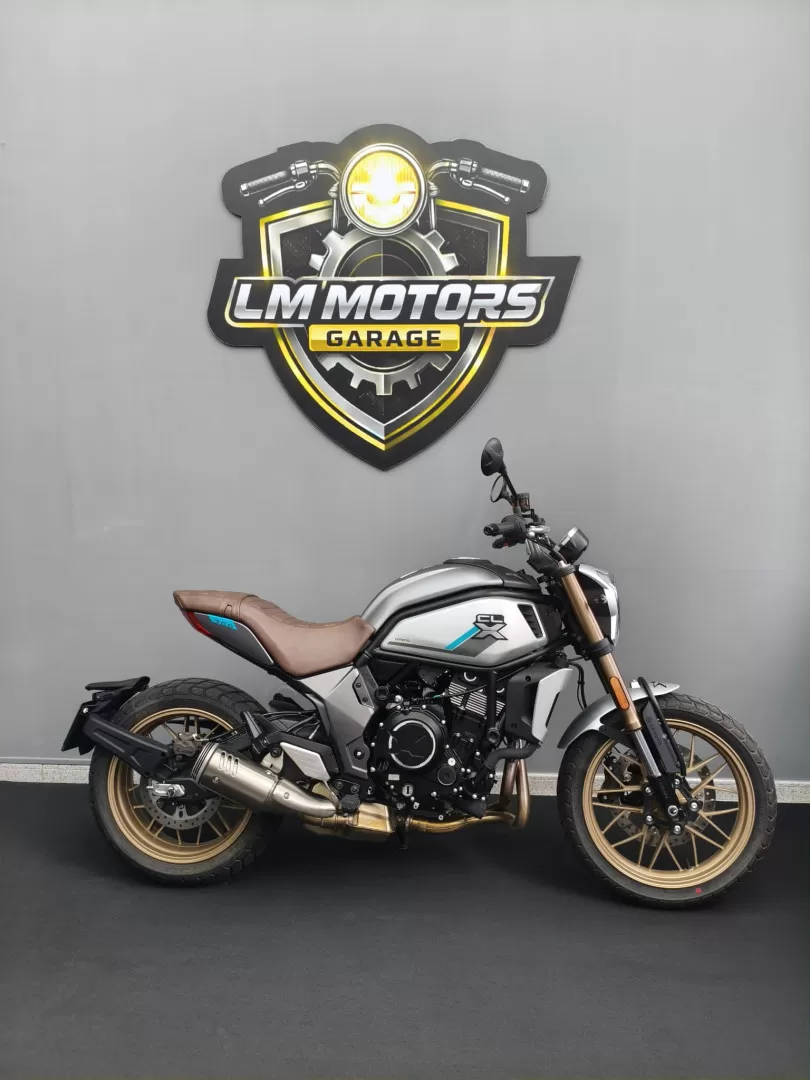 CF Moto 700CL-X Heritage Abs