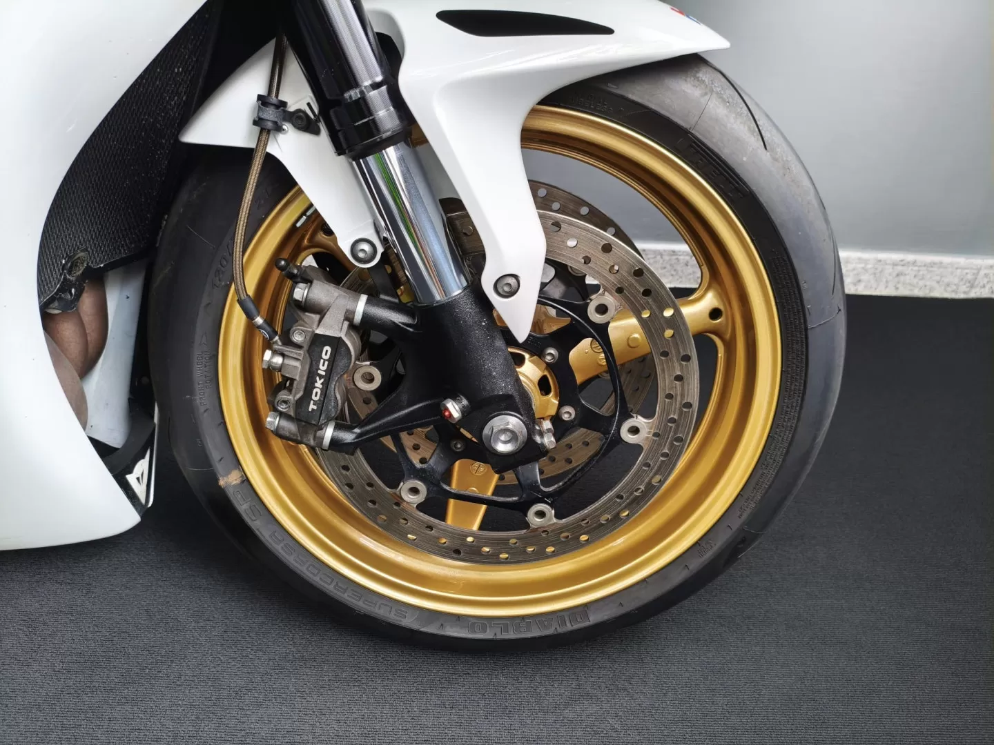 Honda CBR 1000 RR - foto 5