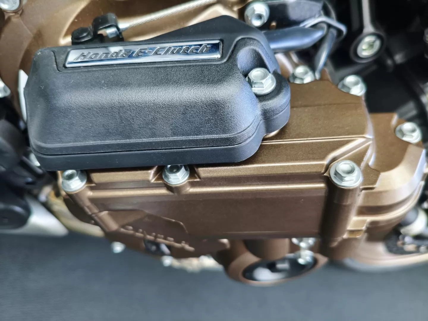 Honda CB 650R Eclutch - foto 7