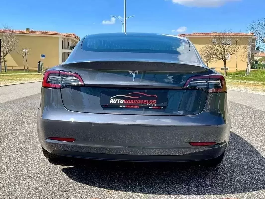 Tesla Model 3 - foto 7