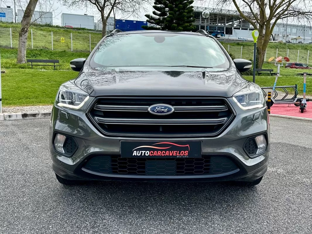 Ford Kuga 1.5 TDCi ST-Line Limited Edition - foto 3
