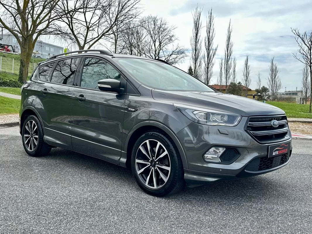 Ford Kuga 1.5 TDCi ST-Line Limited Edition - foto 4