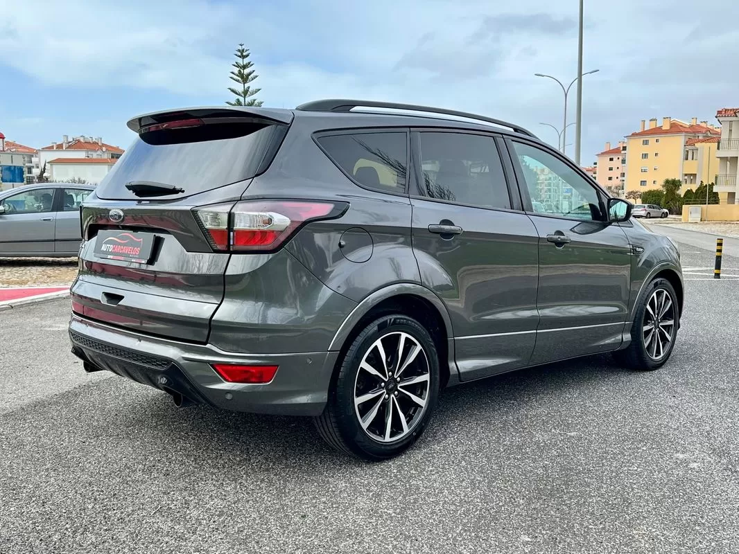Ford Kuga 1.5 TDCi ST-Line Limited Edition - foto 8