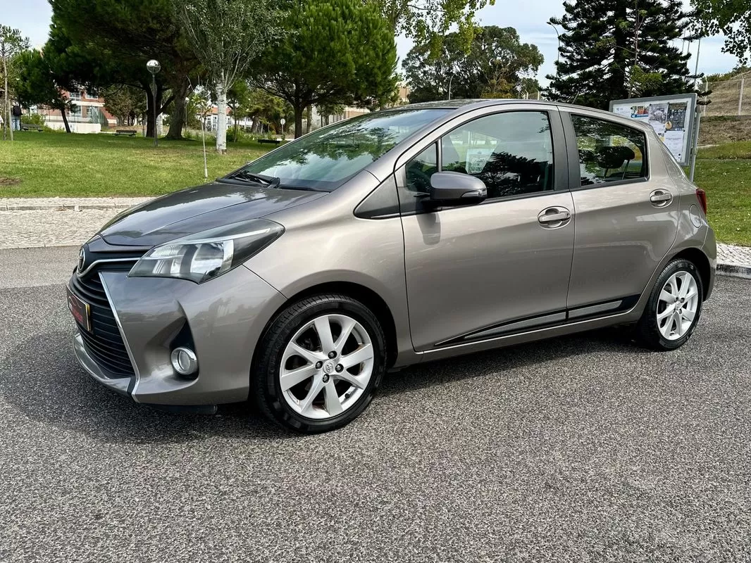 Toyota Yaris 1.0 VVT-i Comfort - foto 2