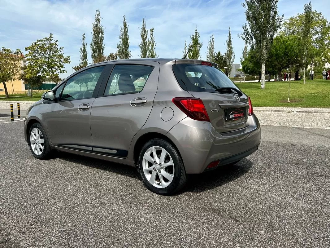 Toyota Yaris 1.0 VVT-i Comfort - foto 7