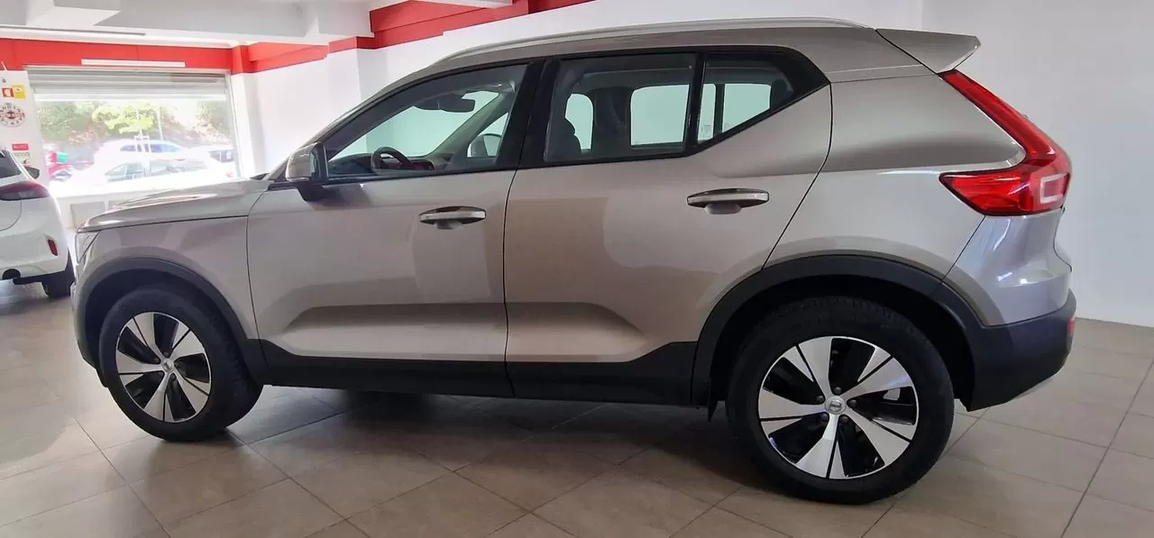 Volvo XC 40 1.5 T2 Momentum Plus Geartronic - foto 5