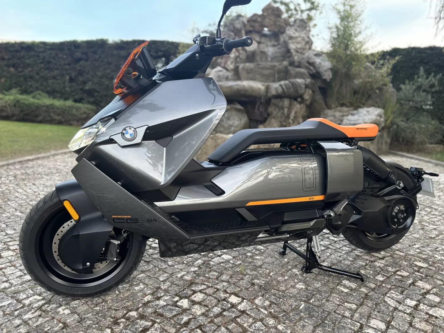 BMW CE 04 Megellan grey metallic - foto 3