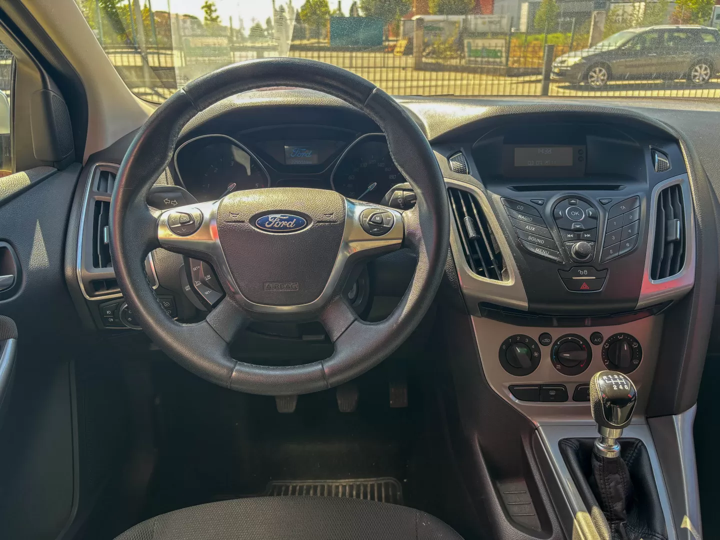 Ford Focus SW 1.6 TDCi DPF S&S Titanium - foto 8